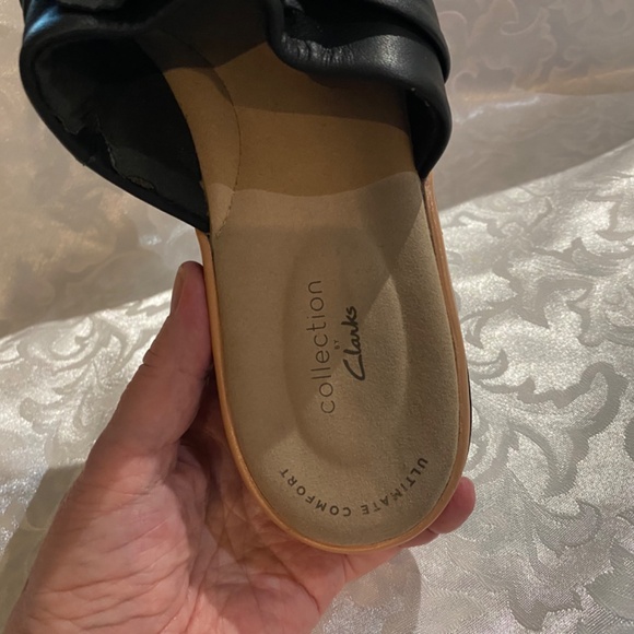 Clarks Black Leather Women's Sandals Size 9M - Picture 5 of 8